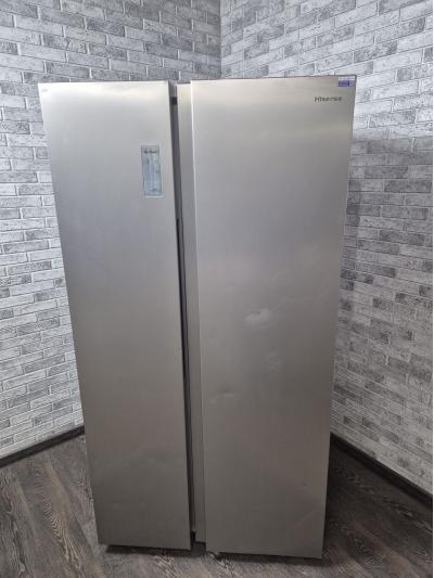 Холодильник Hisense RS711N4ACE